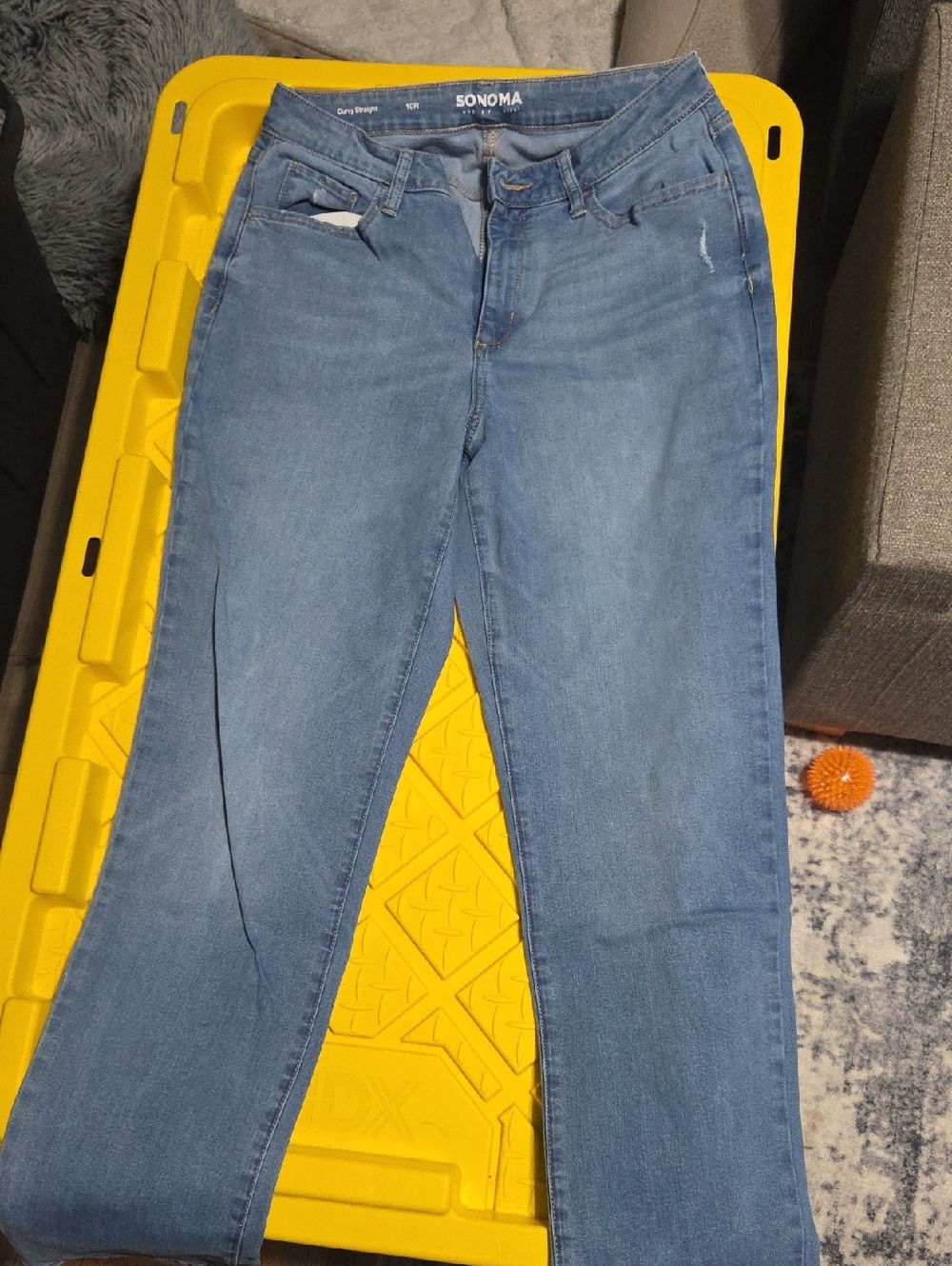 SONOMA Light Wash Curvy Straight Jeans in Blue